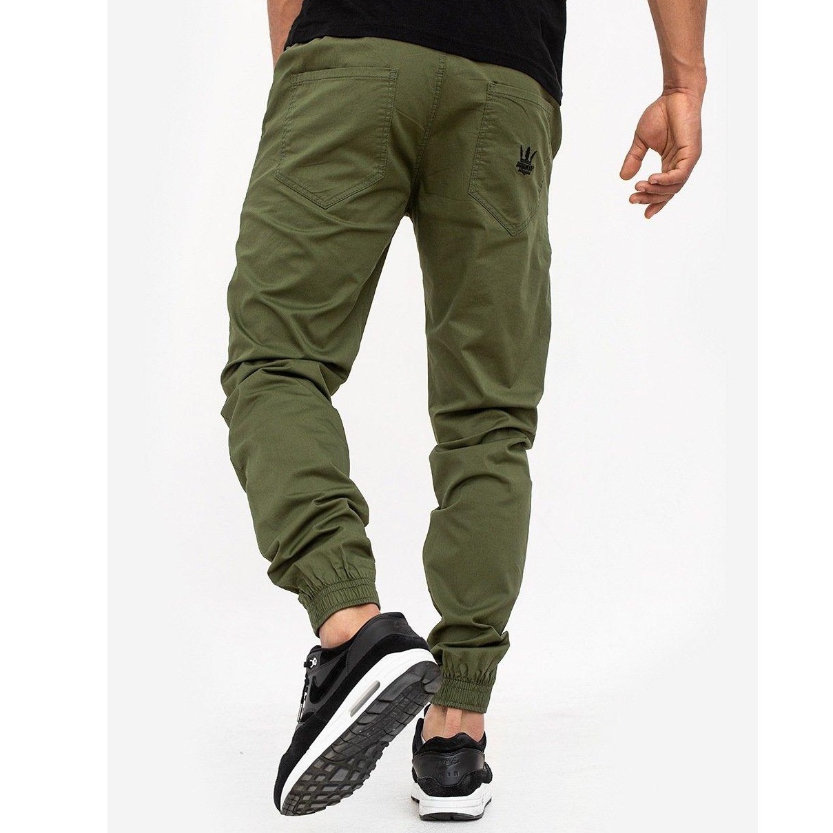 JIGGA WEAR SPODNIE JOGGER CHINO CROWN OLIWKOWE Klasykshop