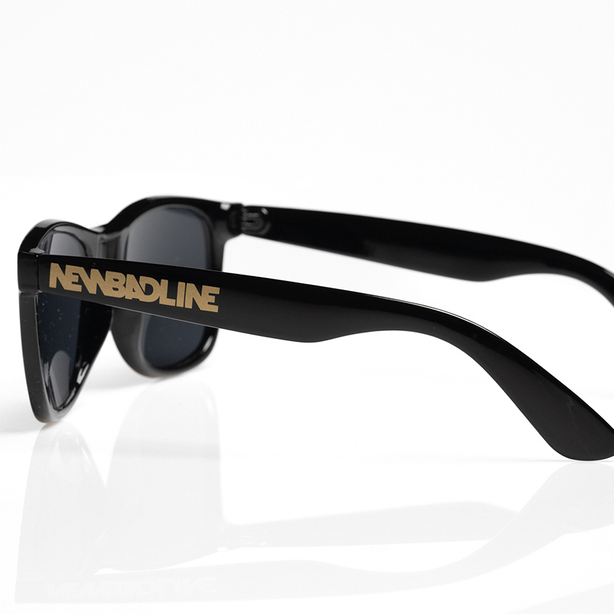 pol_pl_OKULARY-CLASSIC-BLACK-FLASH-BLACK-GOLD-004-3803_2