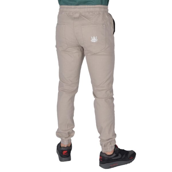 JIGGA WEAR SPODNIE JOGGER CHINO CROWN POPIELATE